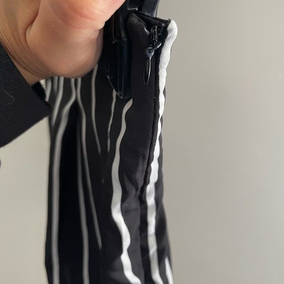 High waisted black & white stripped shorts! - Picture 3 of 4